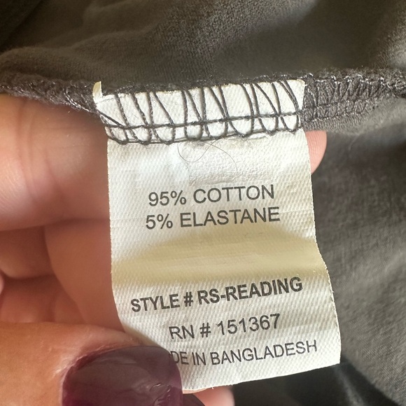 Reading Is Hot Cropped Urban Nation Tee - Picture 5 of 6